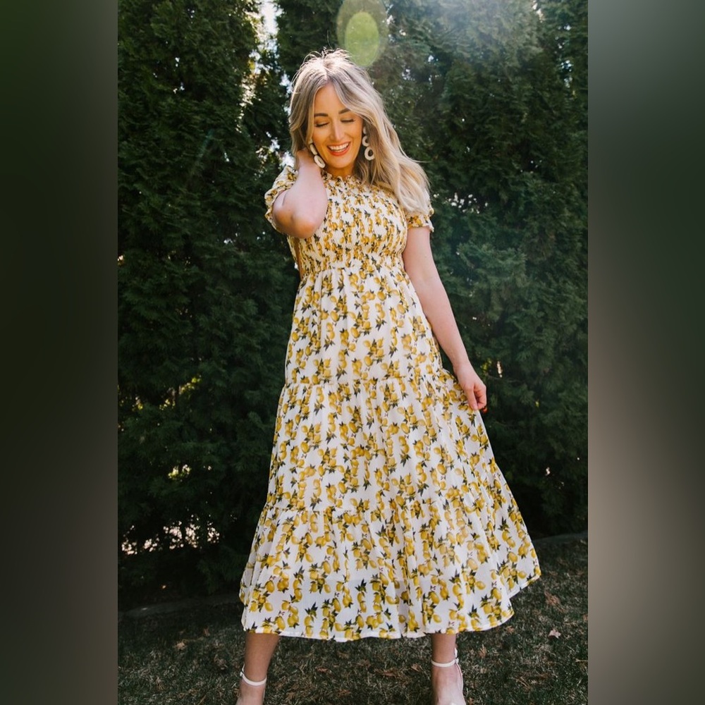 Ivy City Co lemon drop dress size small